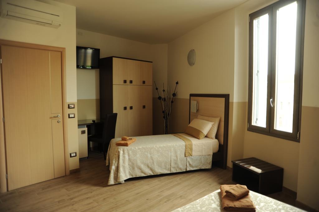 佛罗伦萨博纳罗蒂旅馆酒店 客房 照片